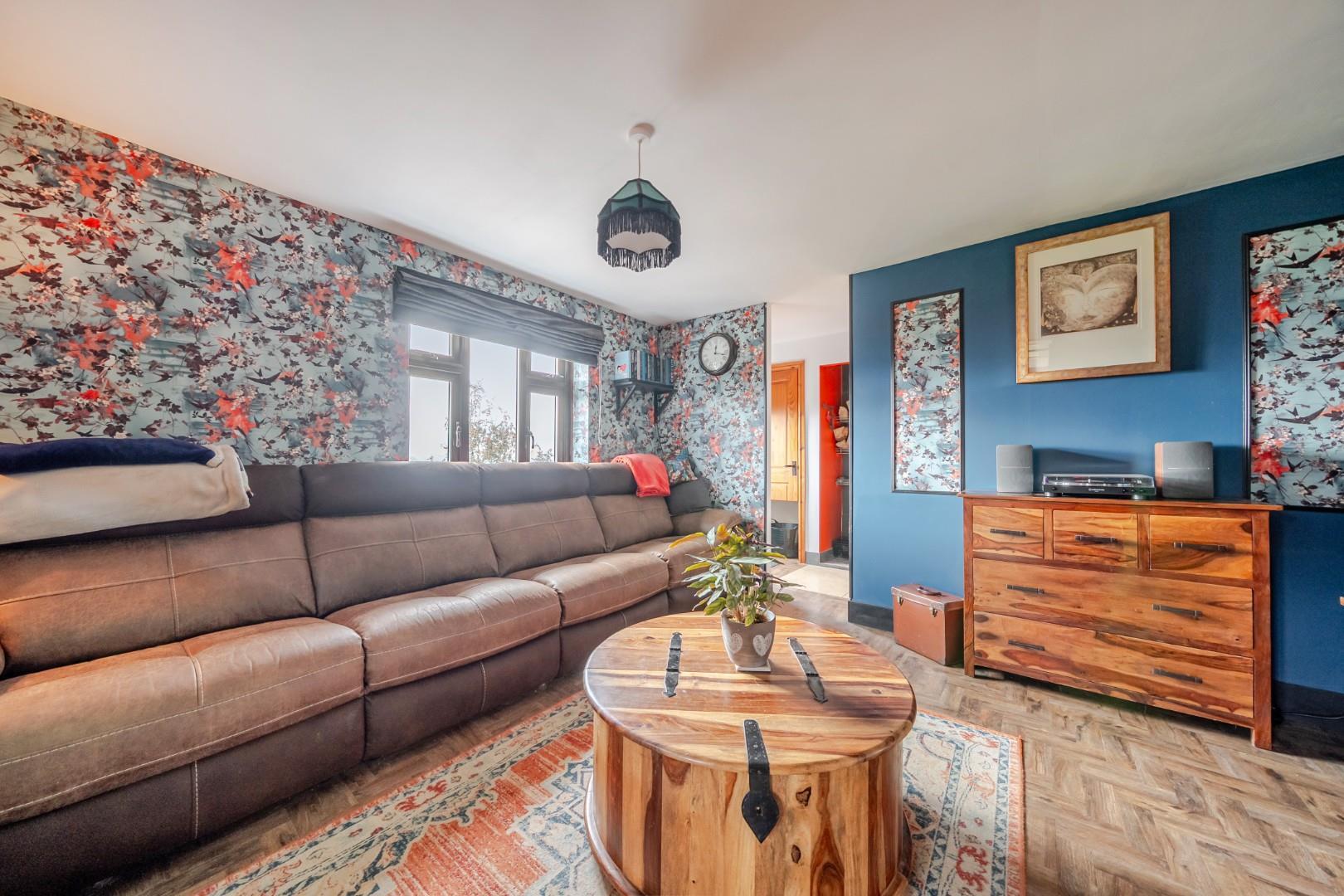 Property Image 0a0e0a0b-6824-4f3f-b0e6-5f9cf39ace9f
