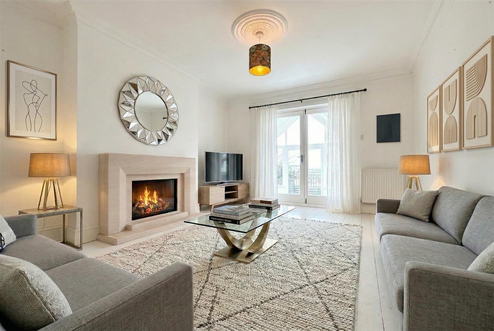 Property Image 0a1bfe8d-c257-43b6-a1b1-6abb8af51885