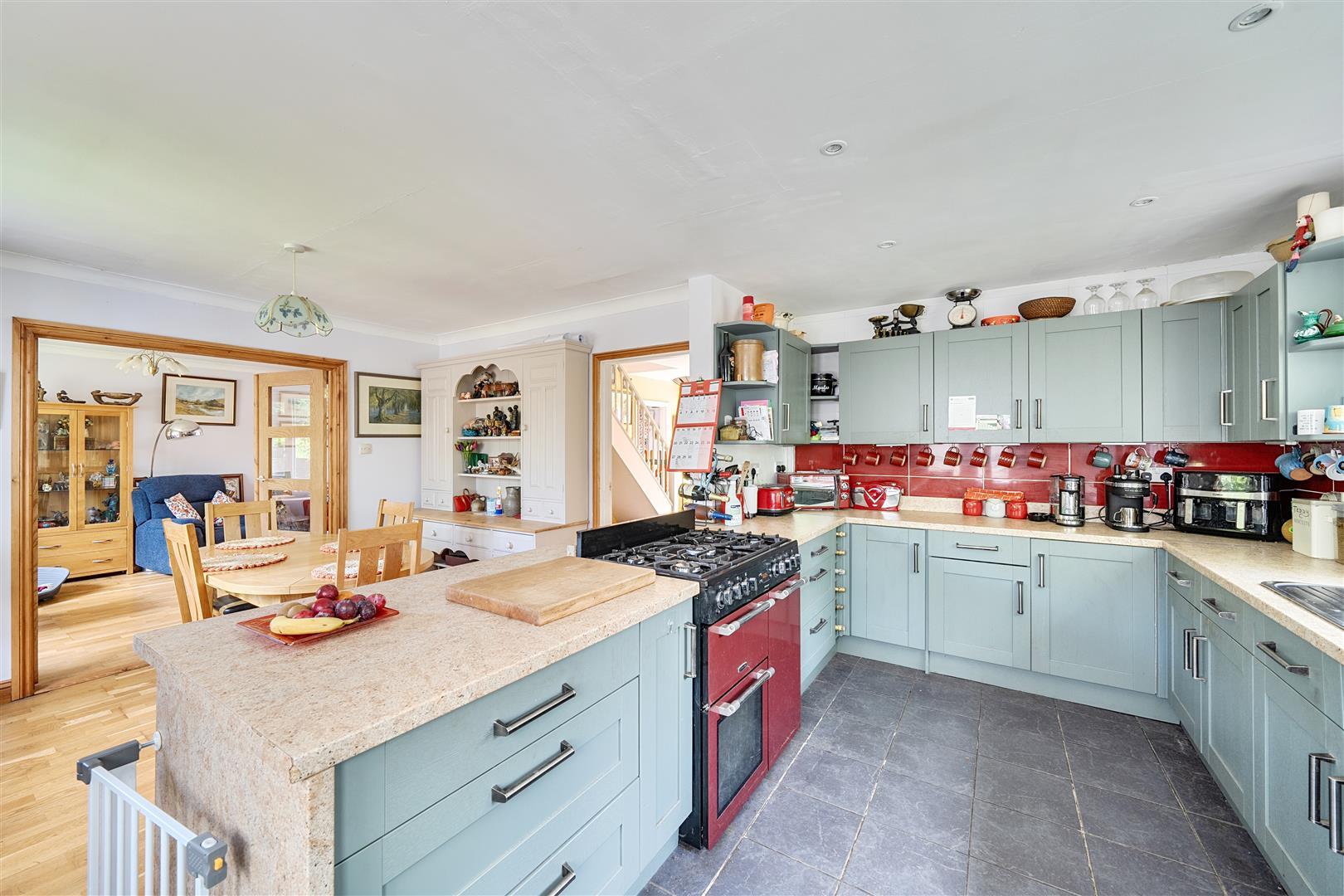 Property Image 0a56d3de-3132-444b-b34a-78f565d0f357
