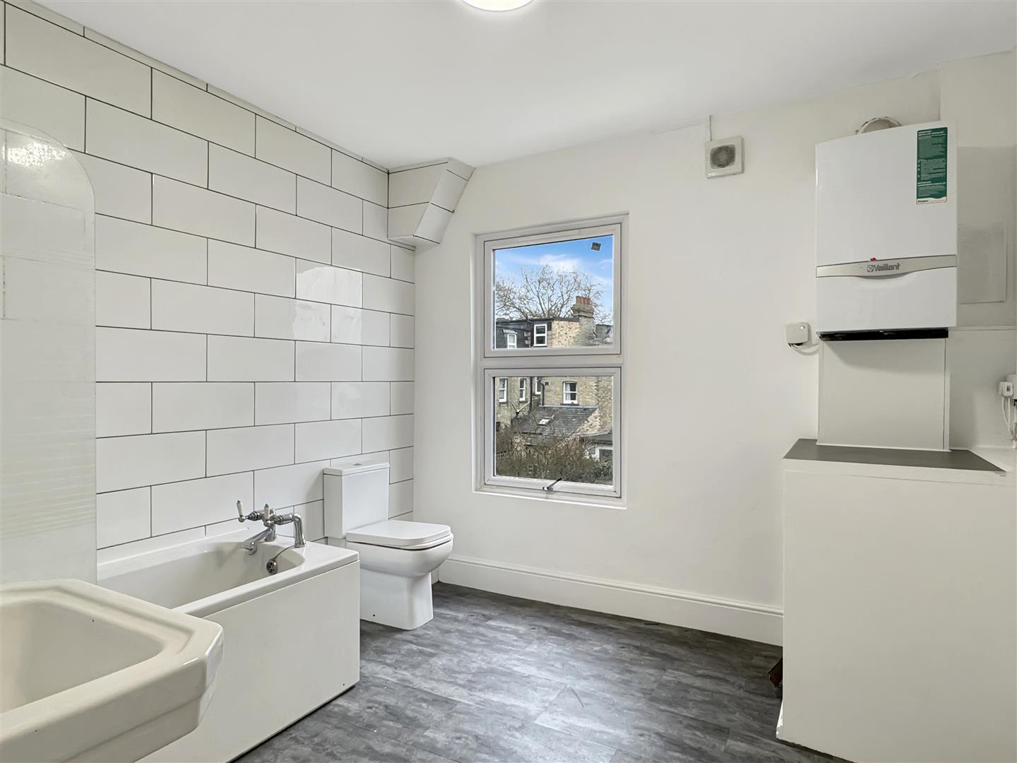Property Image 0a6d0556-6b5a-48be-926a-c1f07def1981