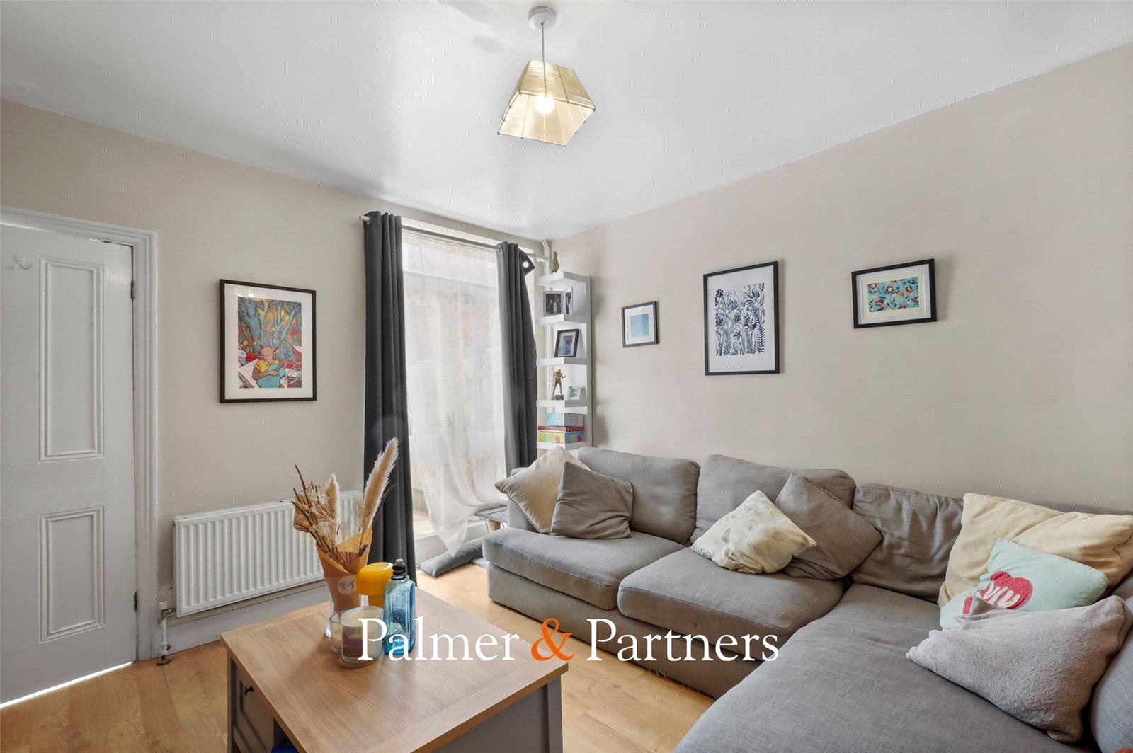 Property Image 0a70344e-698b-416f-b36a-9f86ee423b9b