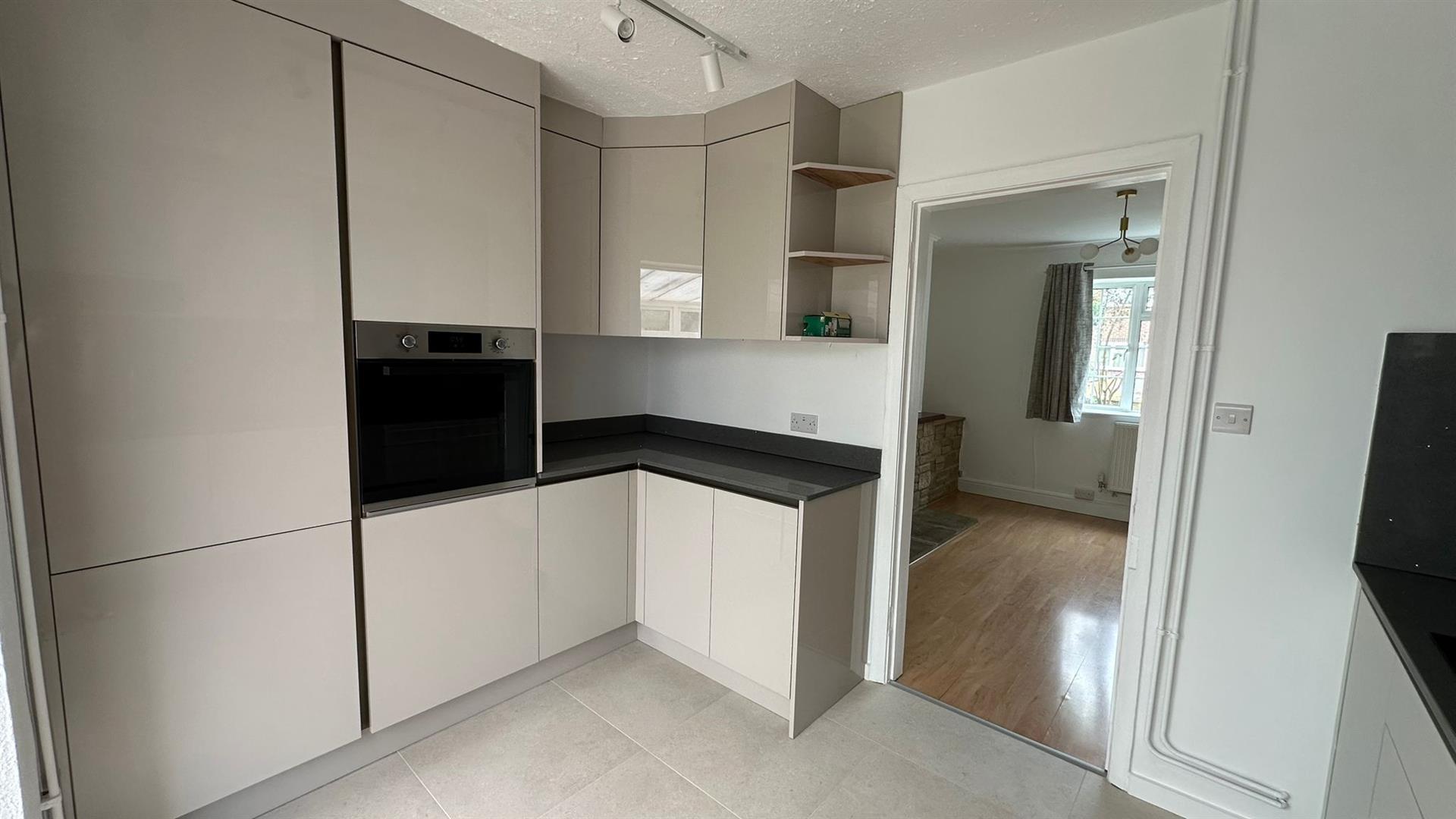 Property Image 0a7811bc-68a0-4820-aaf2-64d052f0956b