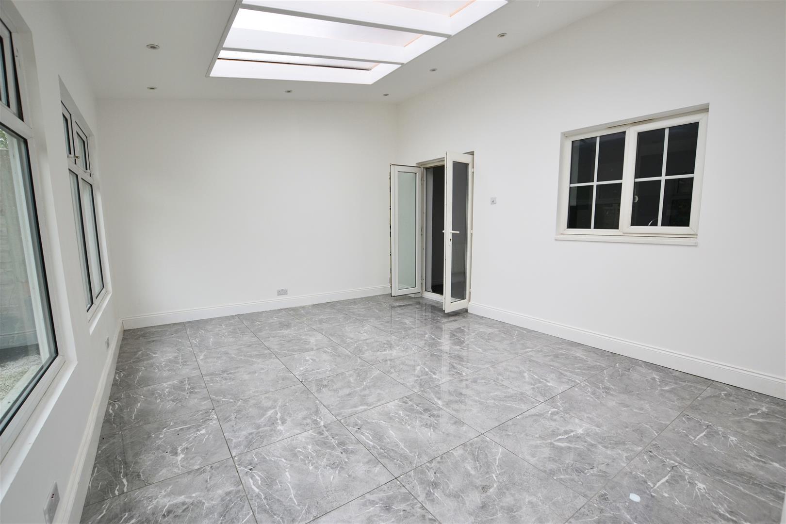 Property Image 0aa16dc2-d6c0-4f34-a070-1a44b24729dd