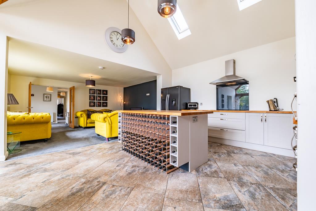 Property Image 0ac7ac21-0946-47f9-bbc4-2b4c2042b5cb