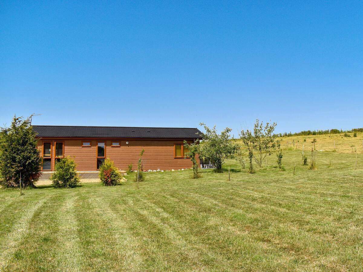 Property Image 0acb2fe2-c75b-47ec-83cc-34d70fde38ad