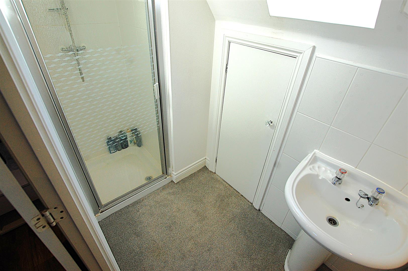 Property Image 0ae3a330-b63a-4a76-9212-2c725cff85d5