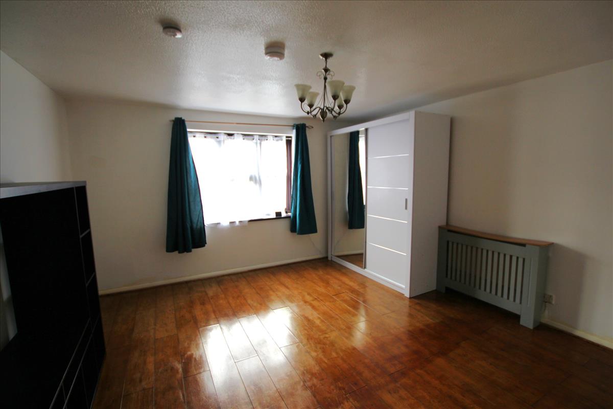 Property Image 0ae79ca0-065c-4699-8341-e330ceb5ff06