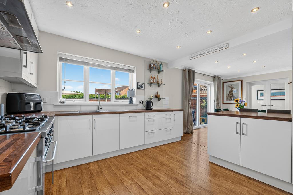 Property Image 0b0b7a40-9936-4777-86fa-6e32a8d7e2c8