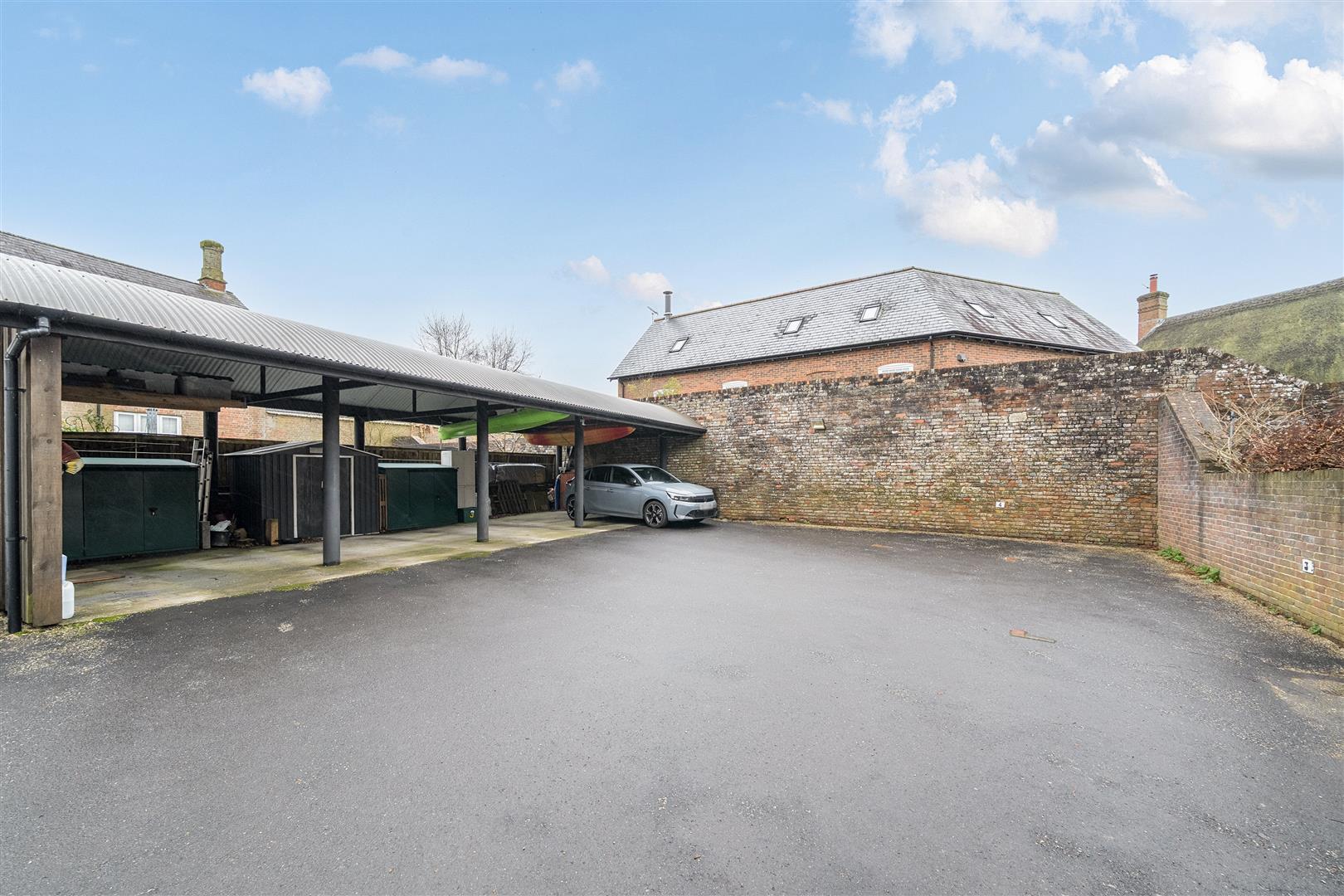 Property Image 0b42ee76-5b31-4adf-99da-90b54d88e888