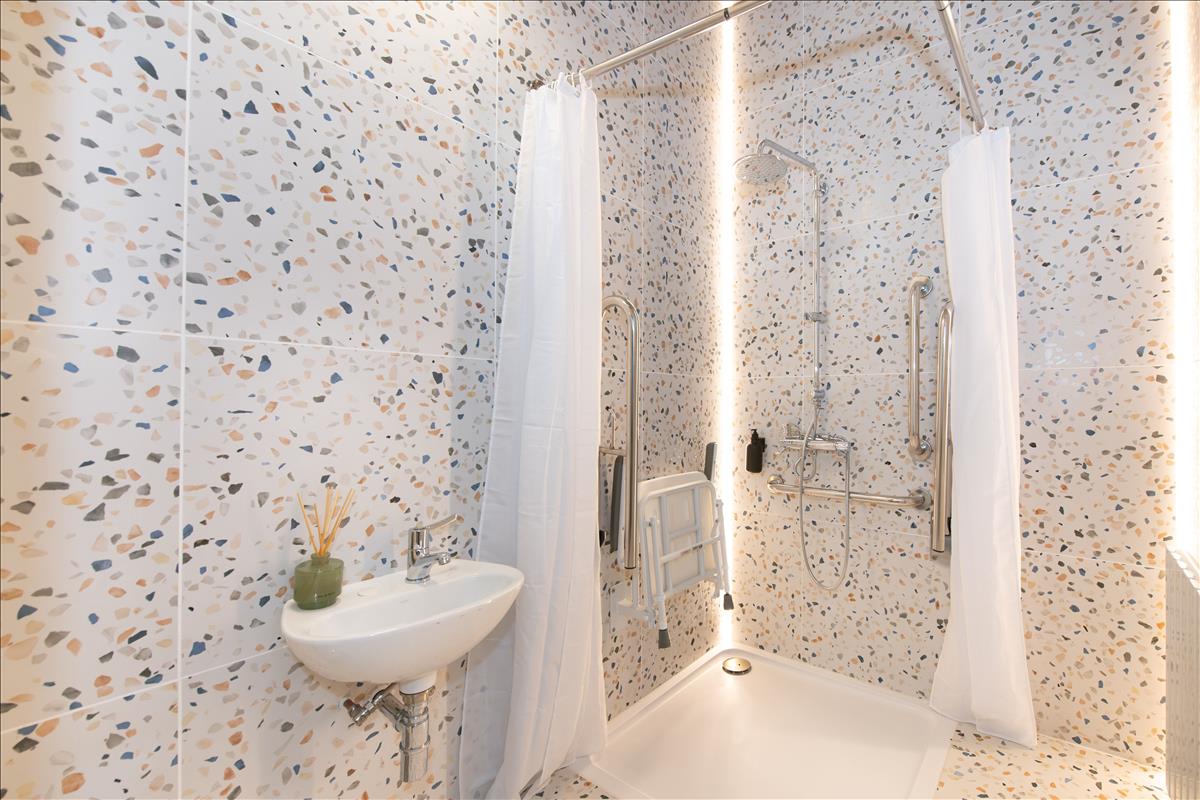 Property Image 0b586066-aec4-42bb-8e93-f5277a4db07b