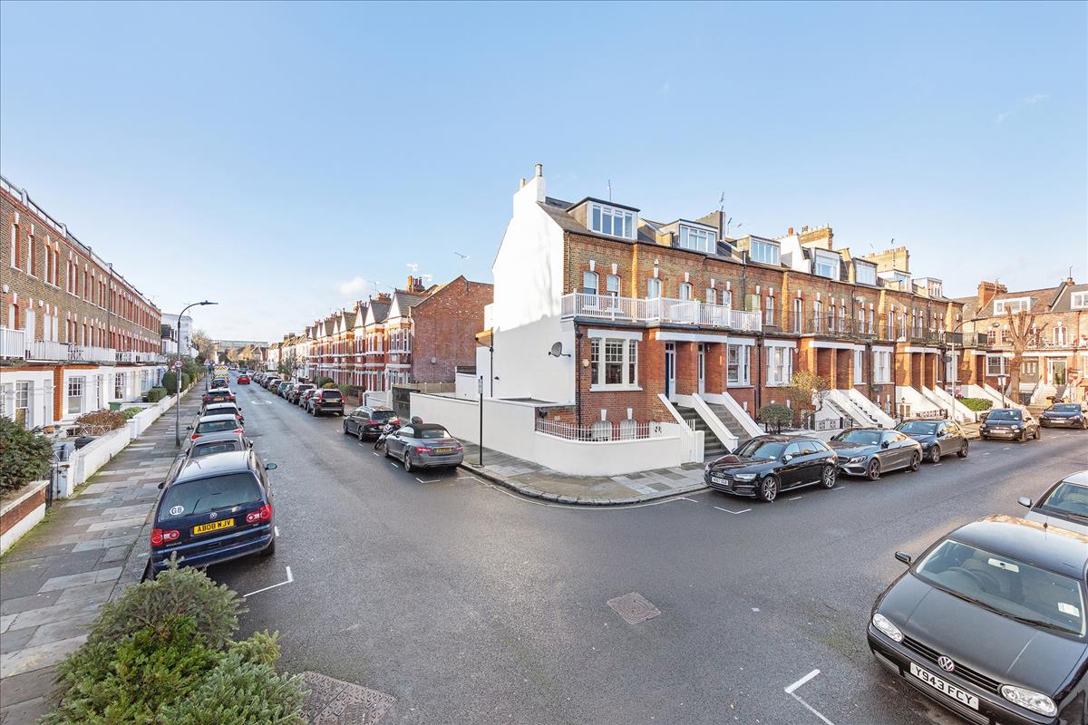 Property Image 0b89930f-8e55-47a2-aaf4-f37c2bd5249d