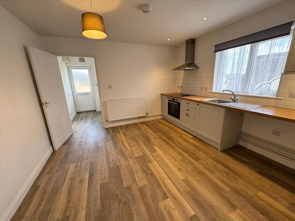 Property Image 0b9ab0b0-c6c9-413b-8f5d-6c098d6f7864