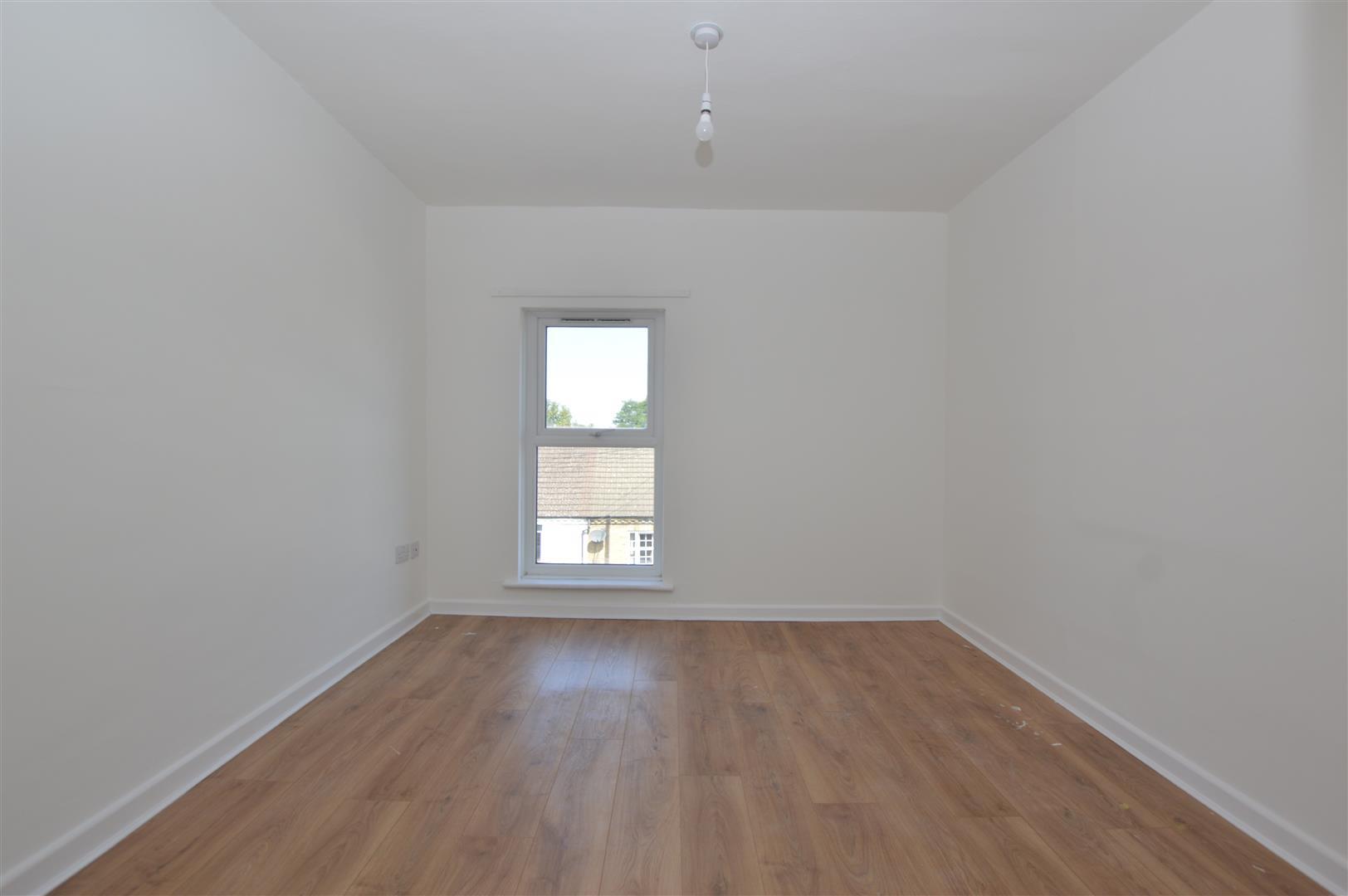 Property Image 0bb4d1fd-4270-49d4-8143-13e4b06e6606