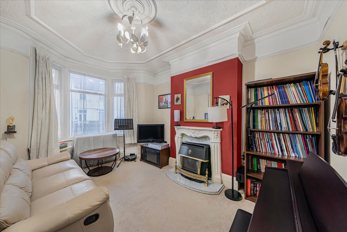 Property Image 0bb6ff00-3348-4e12-899c-eb5f92dda2cc