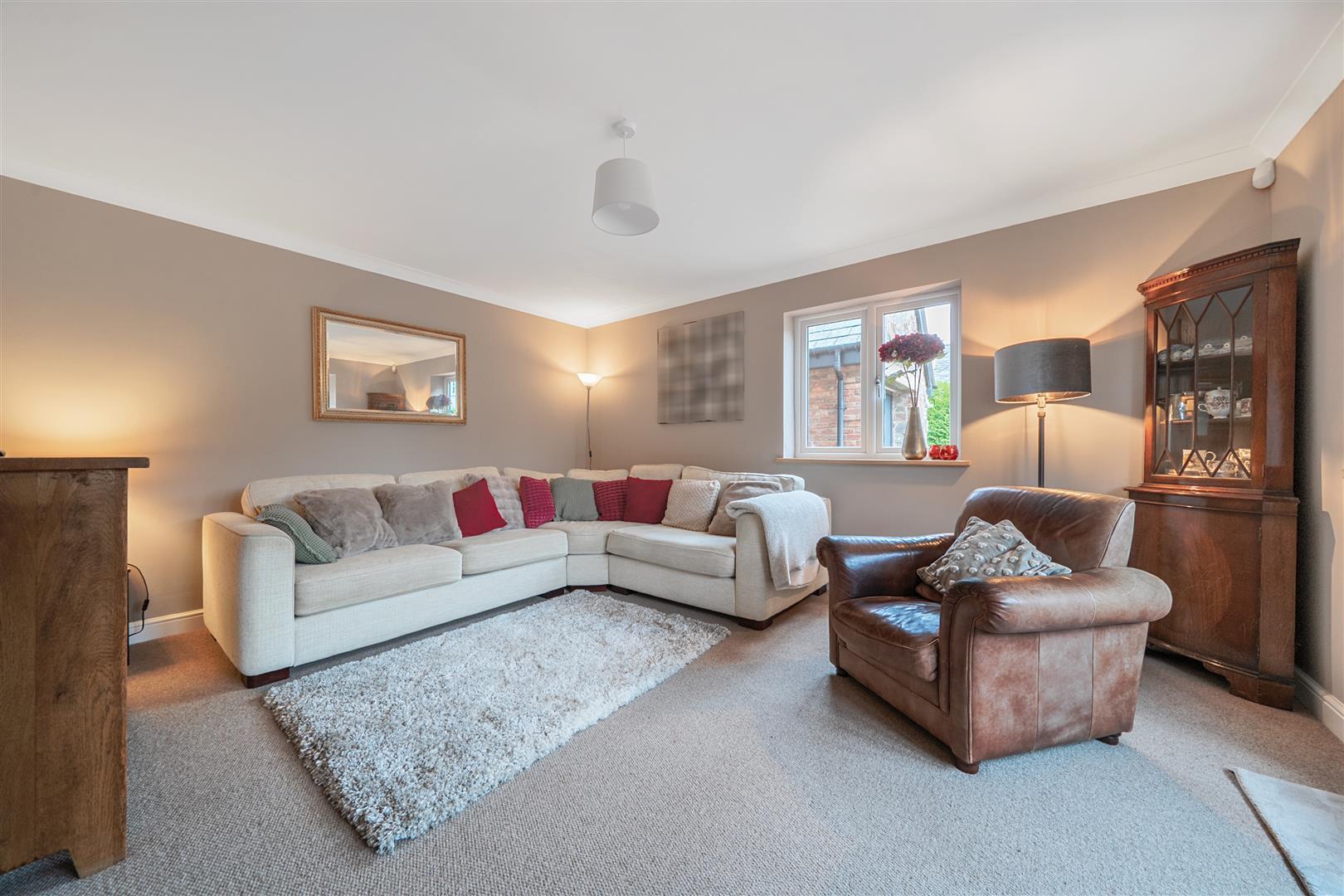 Property Image 0bbbcdad-8f05-43f2-a0cb-b13ec3060e32