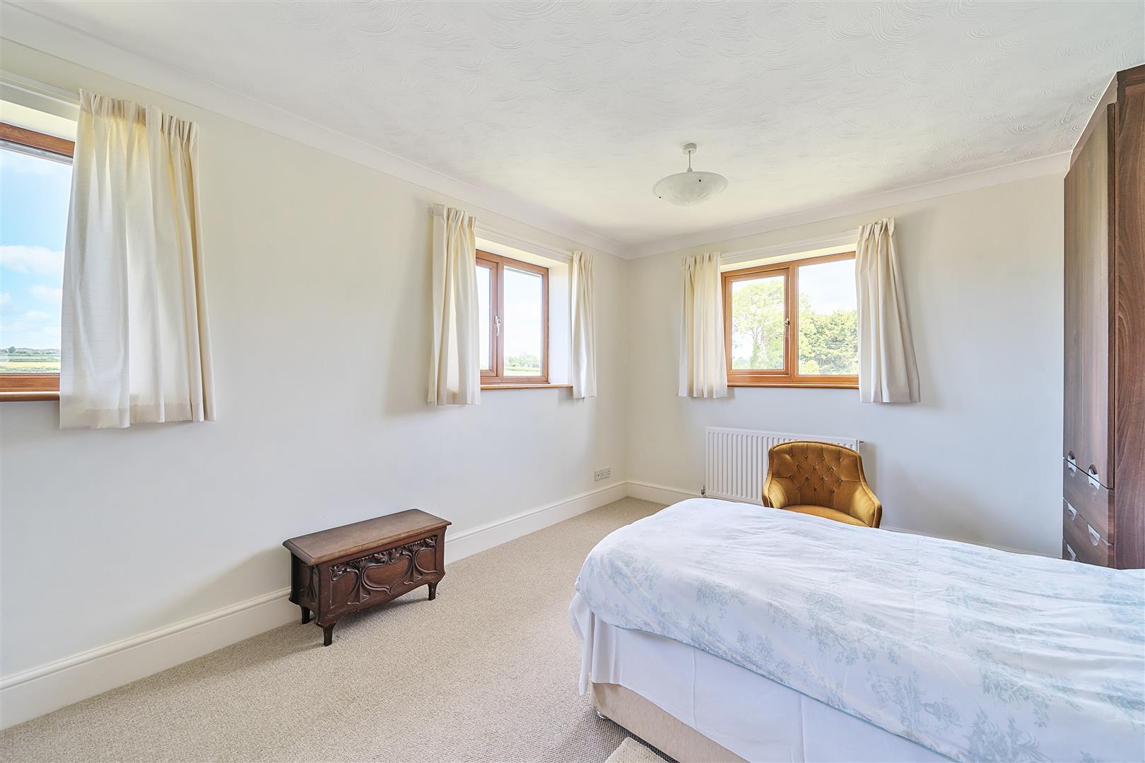 Property Image 0bc943fc-9c0a-4207-8d94-6270a721ad1e