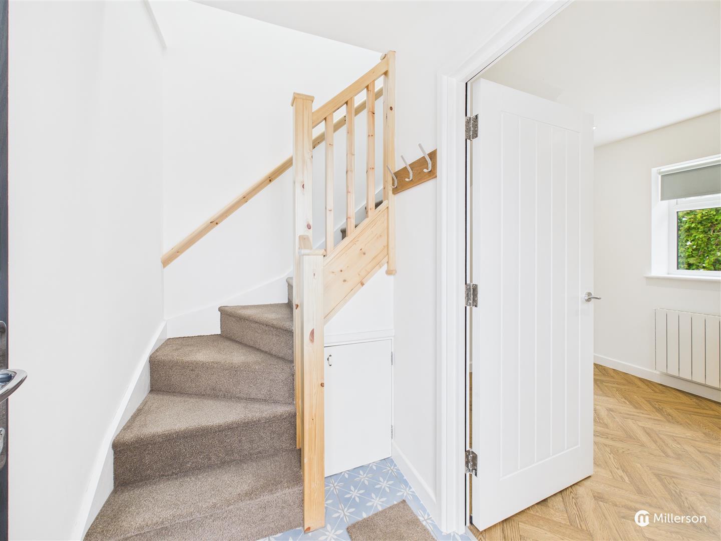Property Image 0bd80120-dbea-45e3-8278-55e35259d4e7