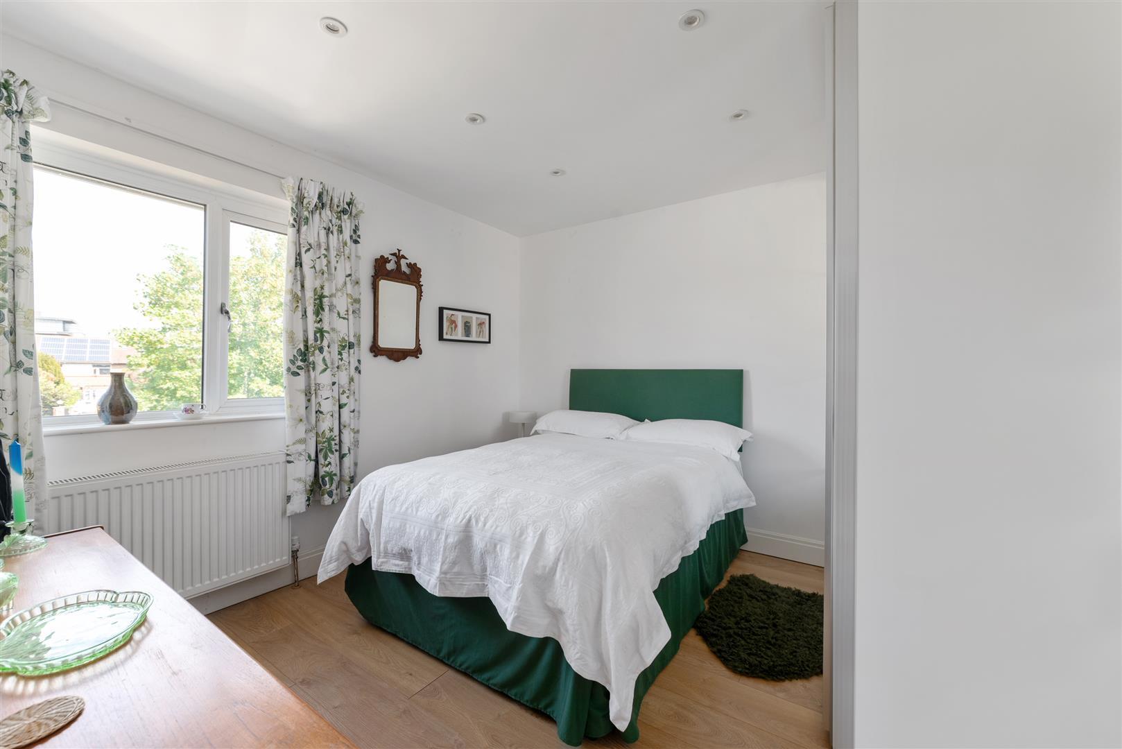 Property Image 0bf16ba2-edcf-47dc-8358-f9dbb025a81c