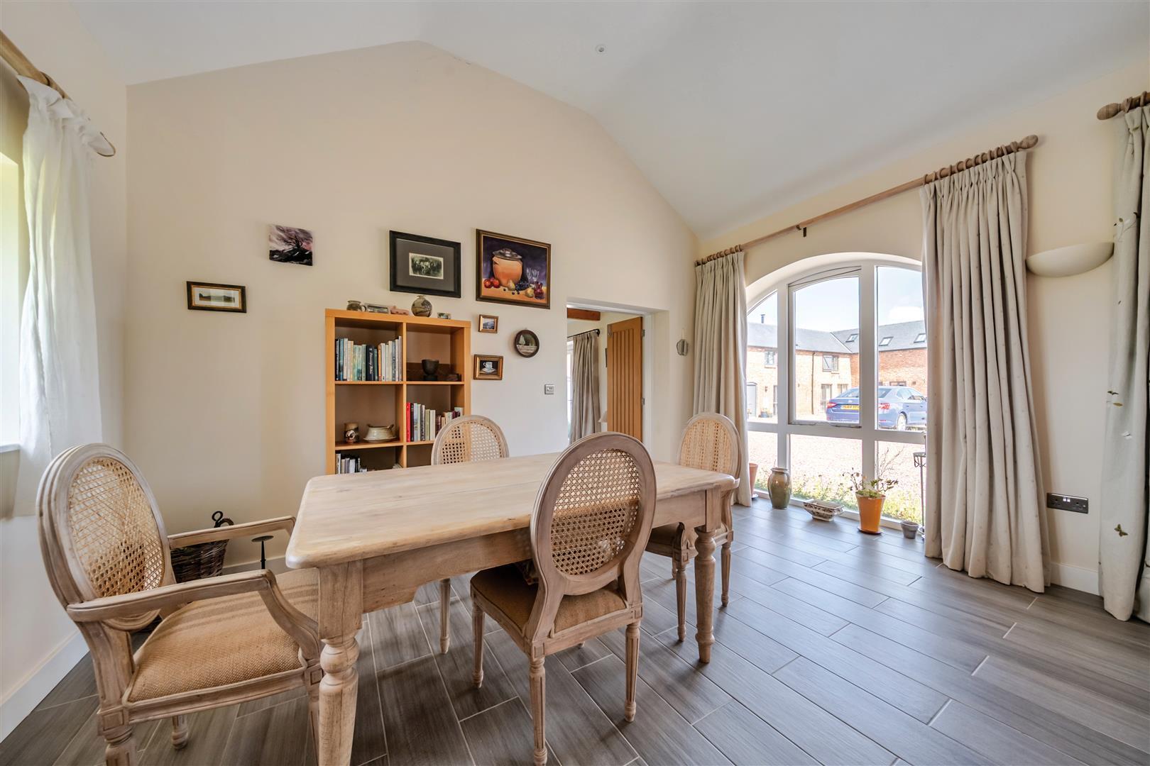 Property Image 0bf72e77-e2e5-4d99-af54-54f686278e07