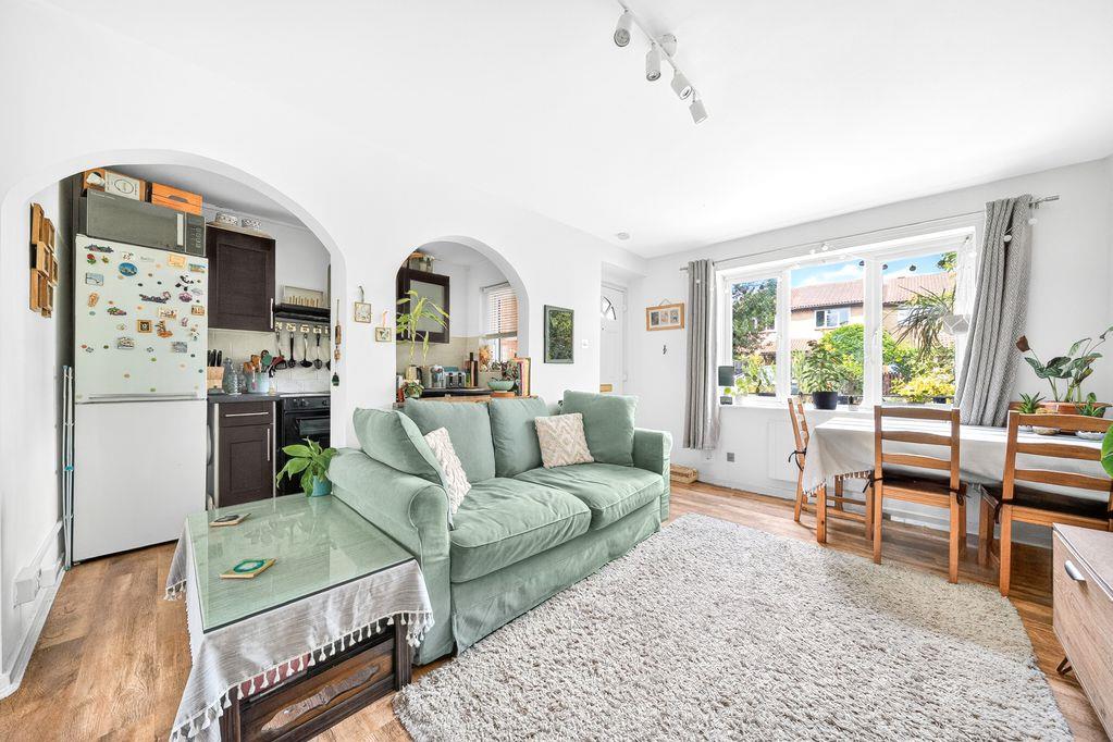 Property Image 0c051ba6-24b5-4727-a6c9-63e029f6b8e2