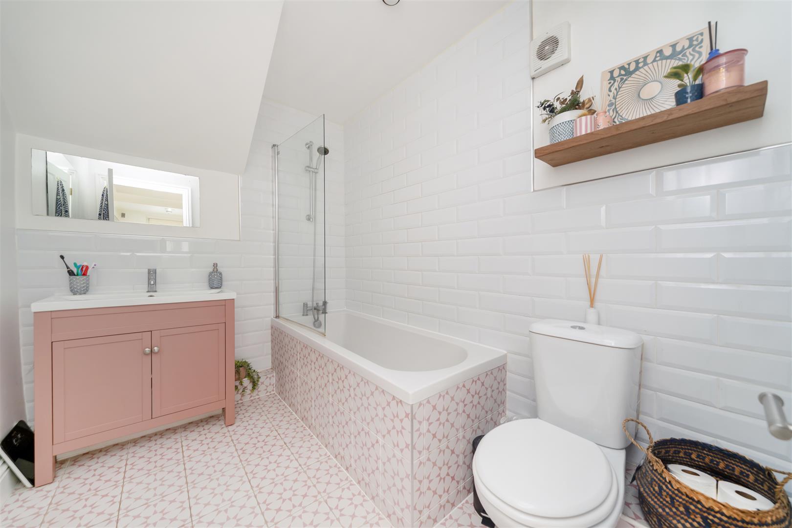 Property Image 0c0605b0-8f9b-4575-b902-2c8c2061ef55