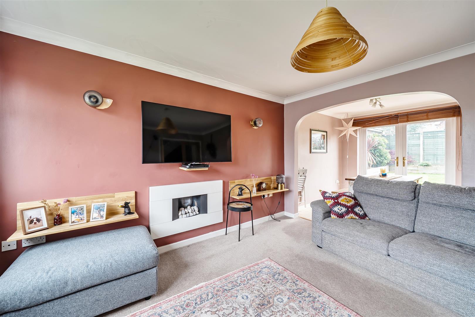 Property Image 0c1cb79f-8398-438a-8329-0a514dac0431