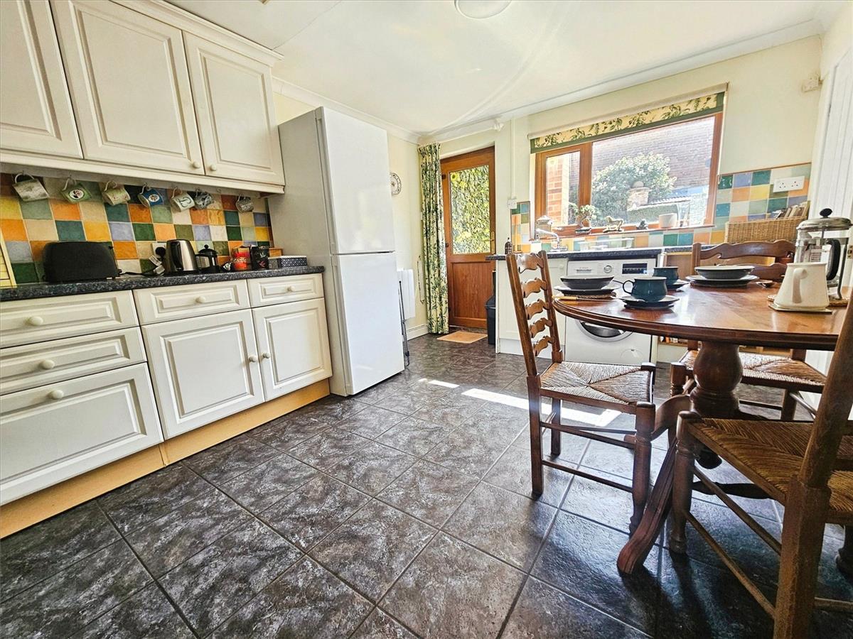 Property Image 0c32d207-f8b8-4ea3-9639-e00e26881953