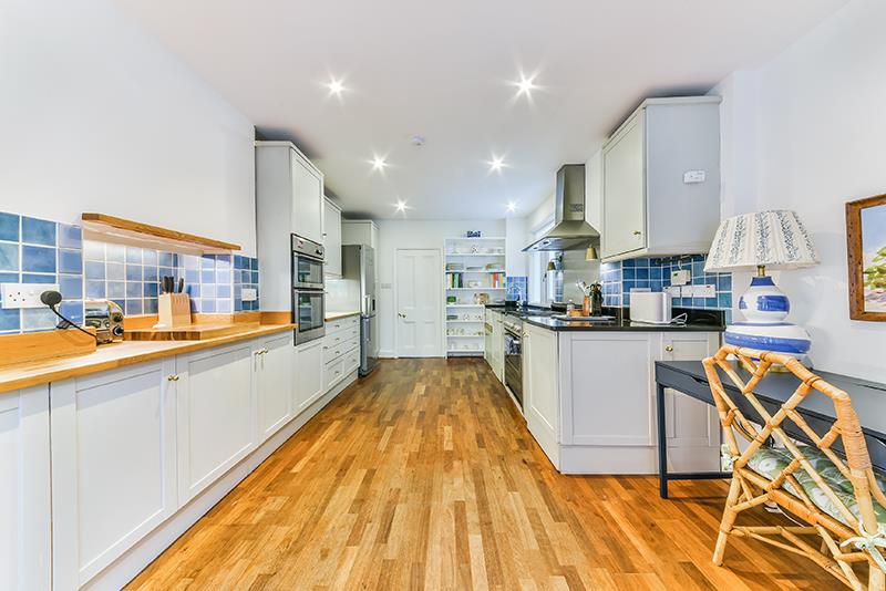Property Image 0c330f6d-4b3a-49b7-8347-cddf09955791