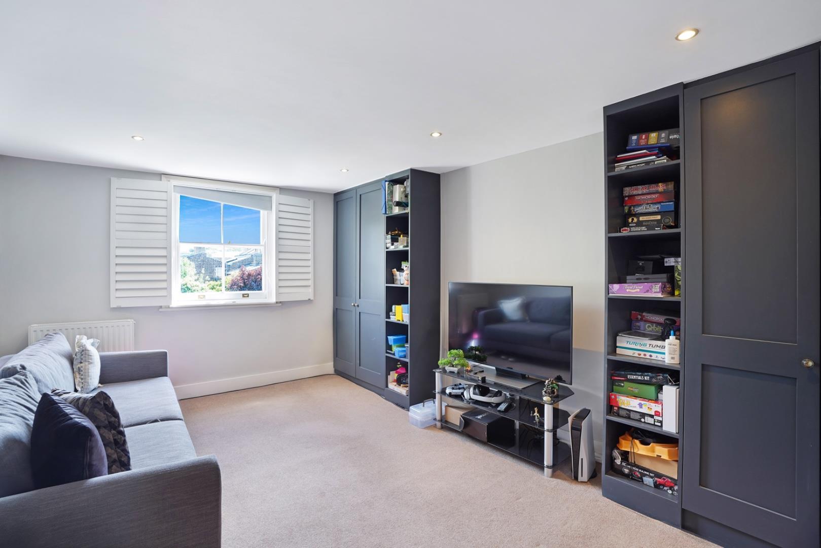 Property Image 0c345584-92b3-4cc3-a21f-8cb236b60e3d