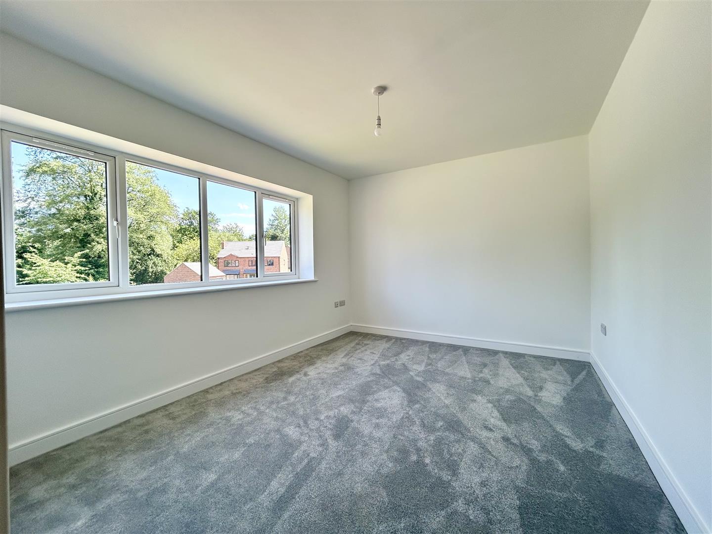 Property Image 0c3bf537-101e-47f8-8ff2-59b8399f0d98