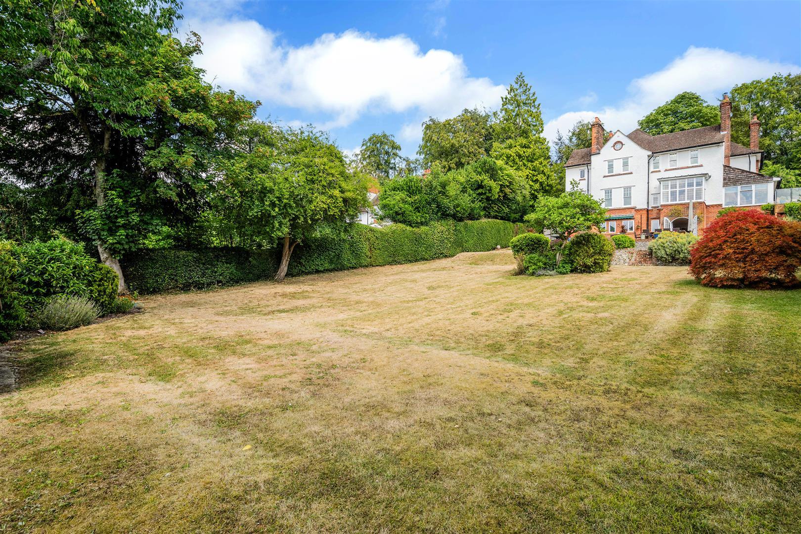 Property Image 0c3e20d0-ed50-47ce-bfd9-d535eab0f6c1