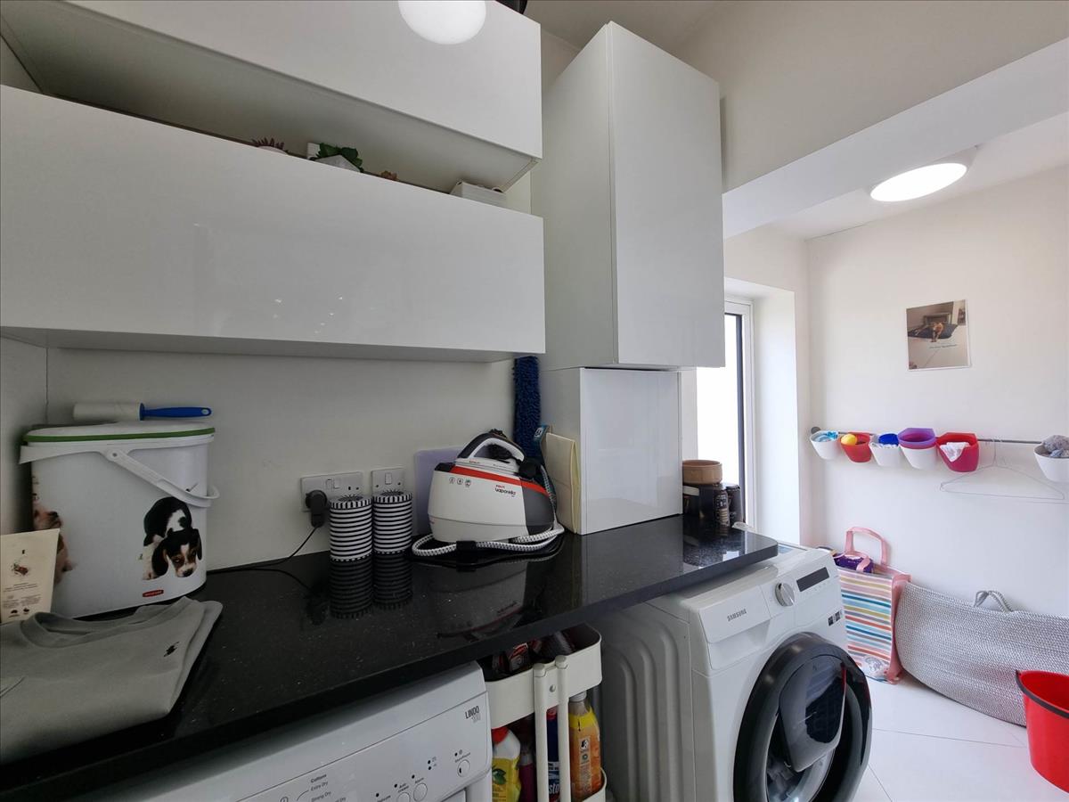 Property Image 0c41d5d7-6681-4e53-83ac-248623a6901c