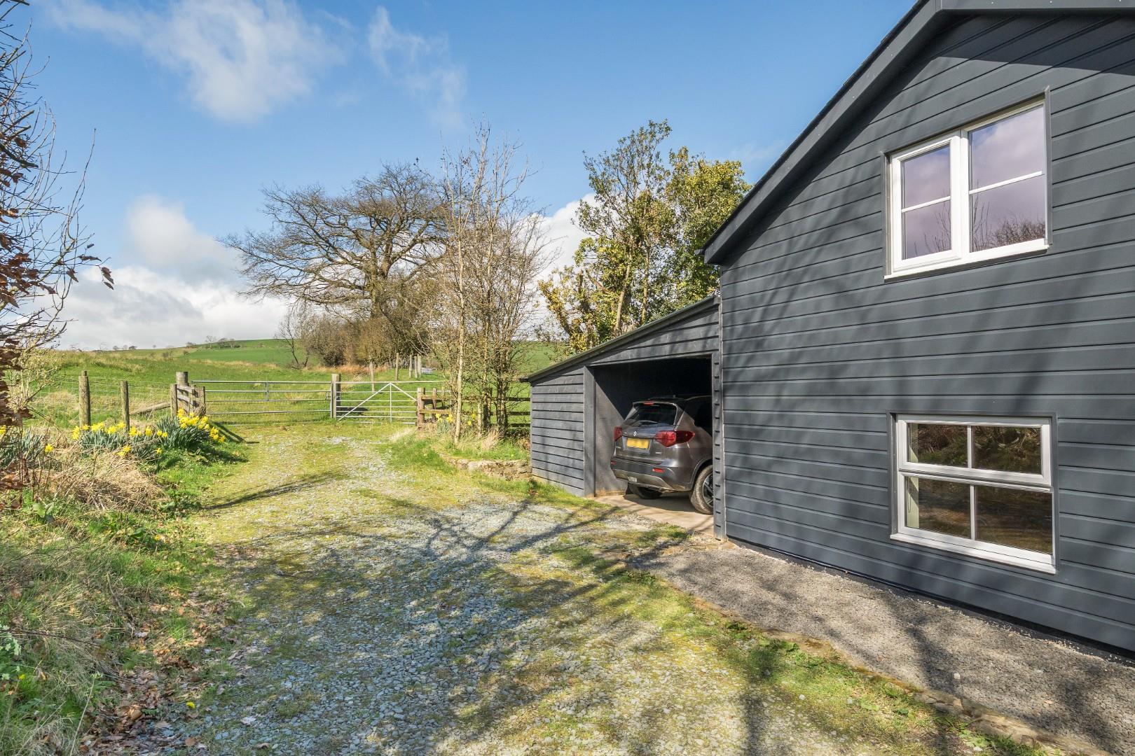 Property Image 0c592123-c031-4cae-9c4a-7d80173aaee6