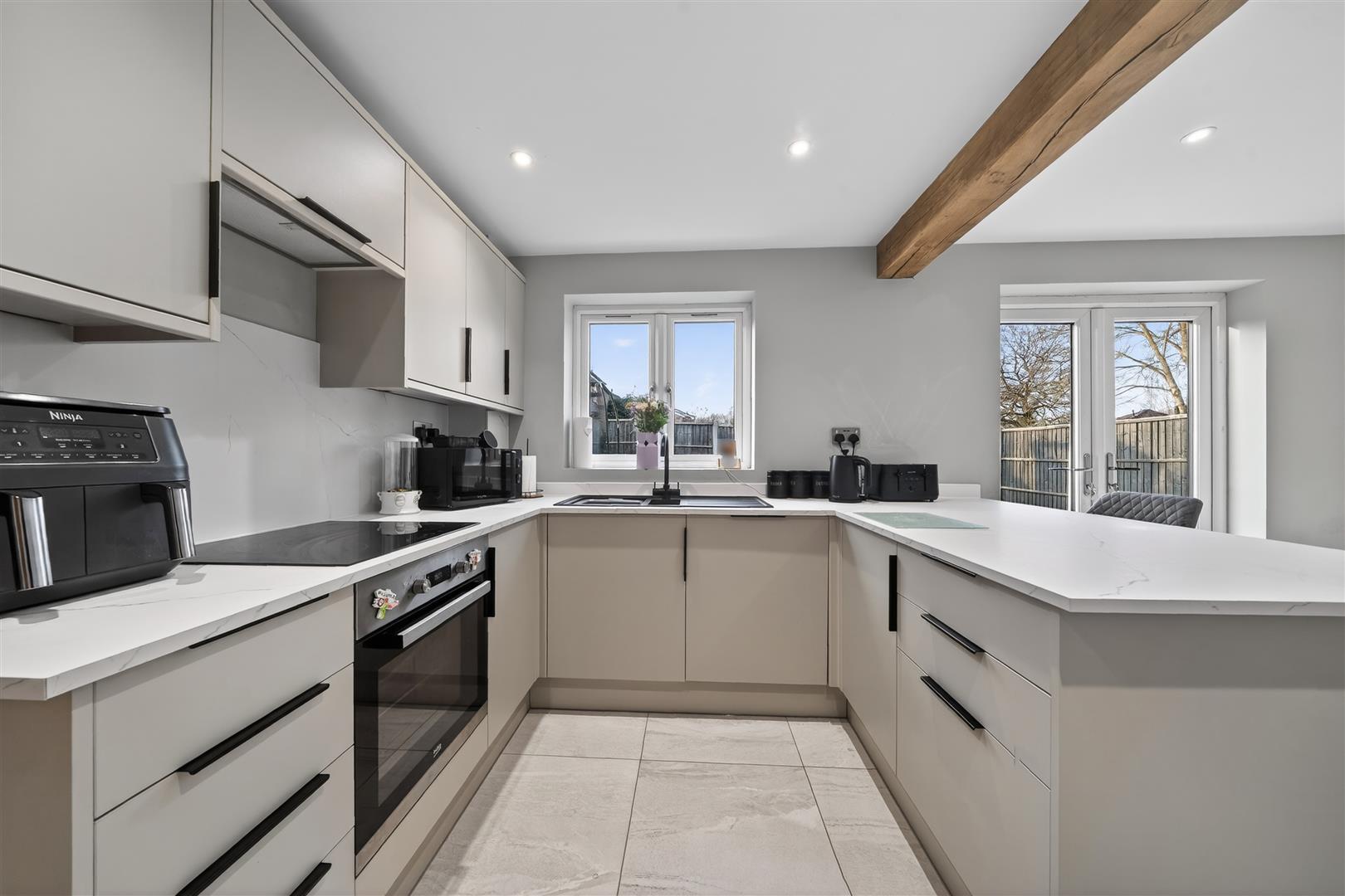 Property Image 0c671f40-1f18-4afc-936b-247c3f2e8fe8