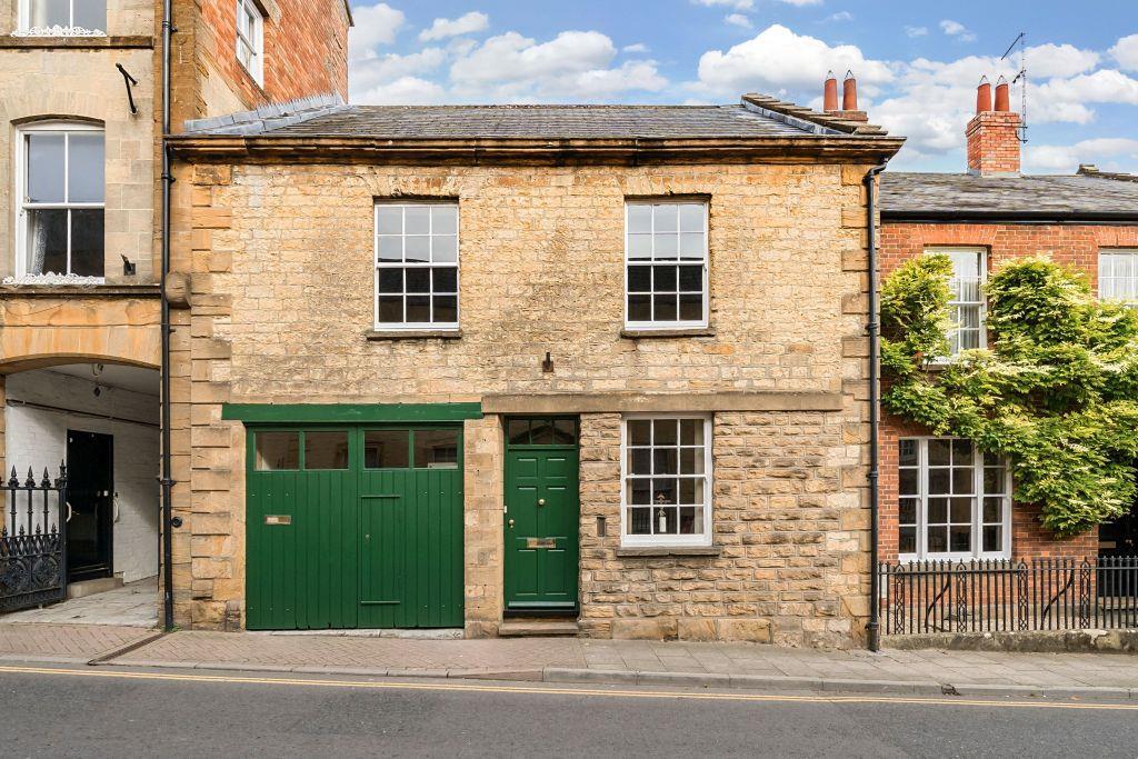 Property Image 0c6d1fc2-f607-41f7-901d-6e3c977a6175