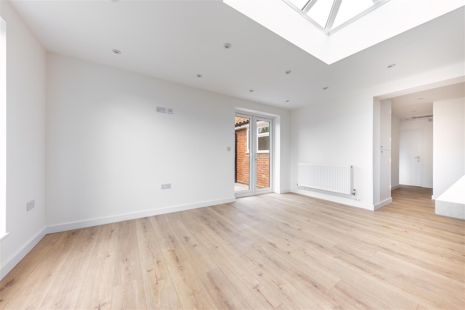 Property Image 0c7f7eb2-be60-43ca-bec5-9cd7b66901e6