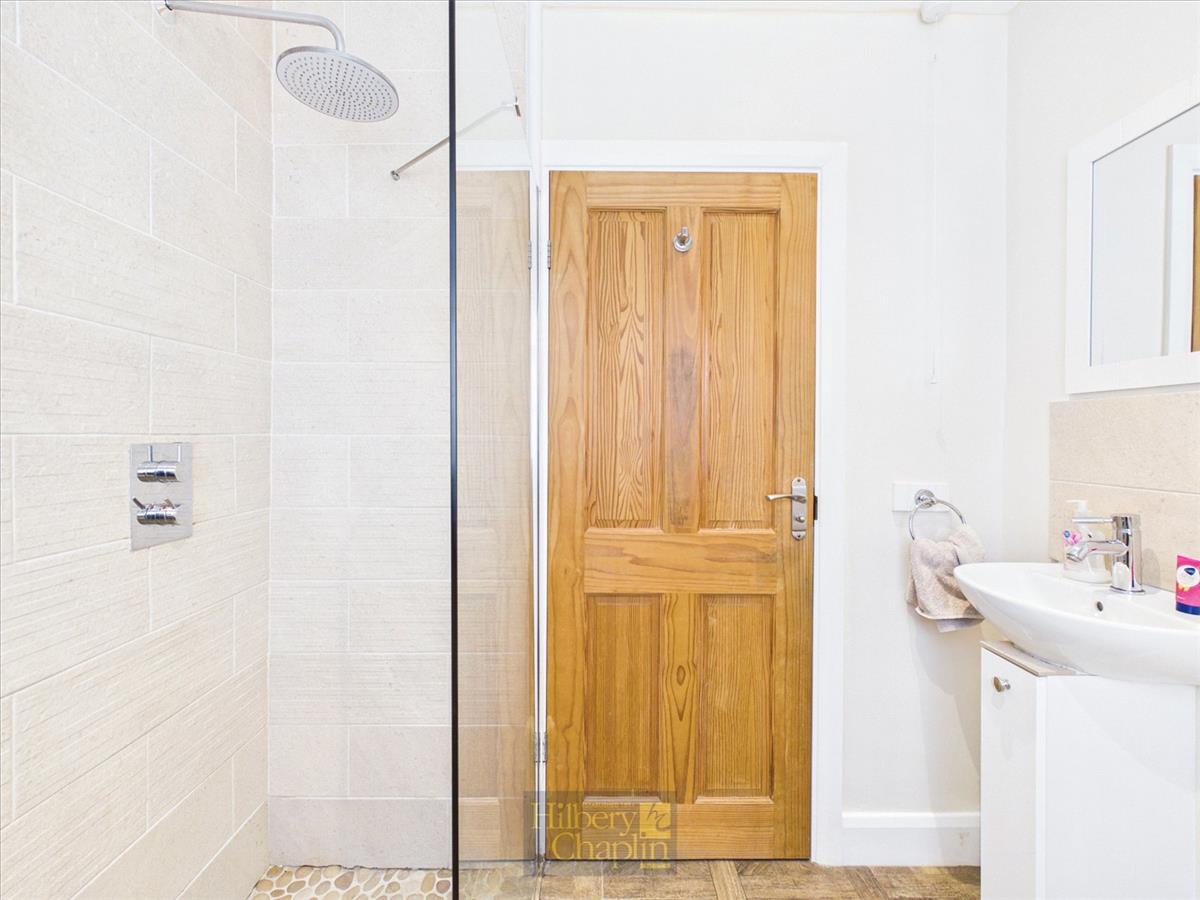 Property Image 0c87a1cb-bcd7-4630-92d1-f87e116802ec
