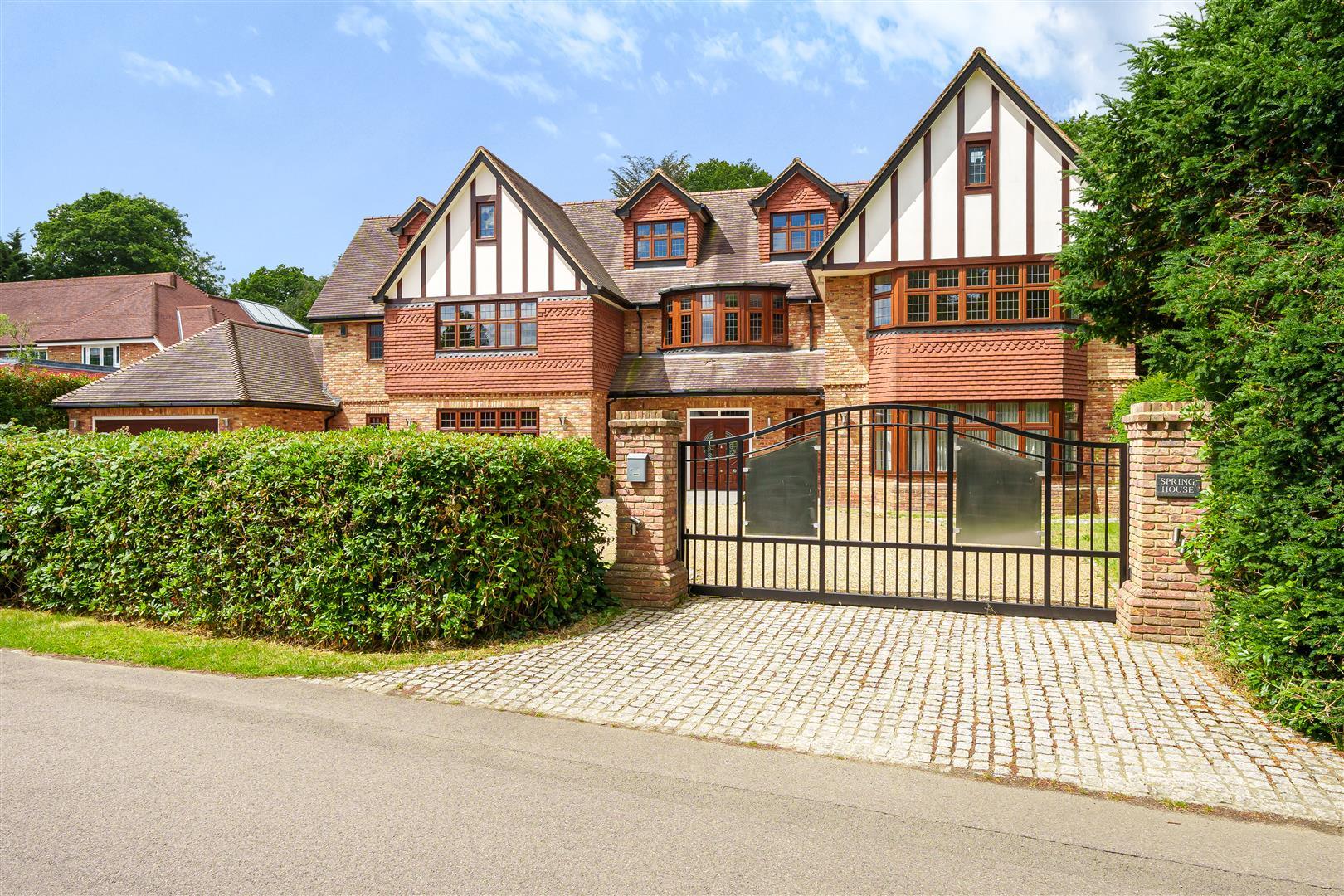 Property Image 0cb74ded-6bb4-4bc6-8fde-c679ba98e1c1