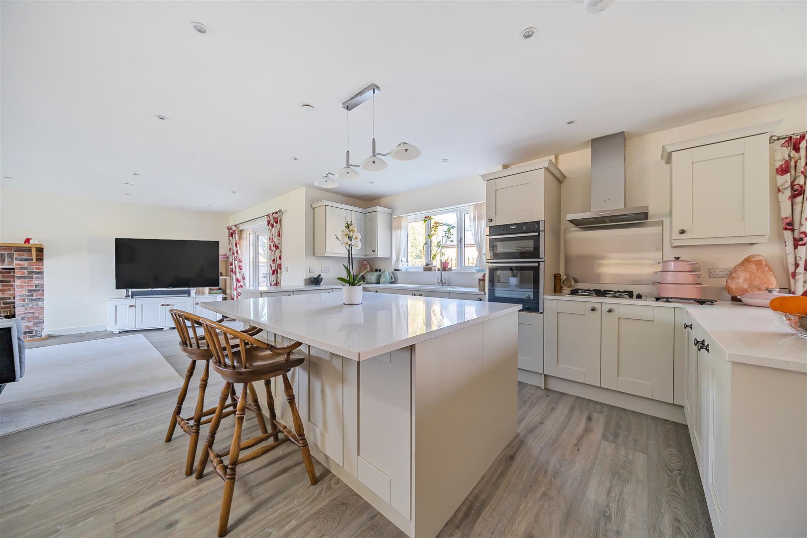 Property Image 0ce088cb-d209-4c28-8b71-eb61c7345f60