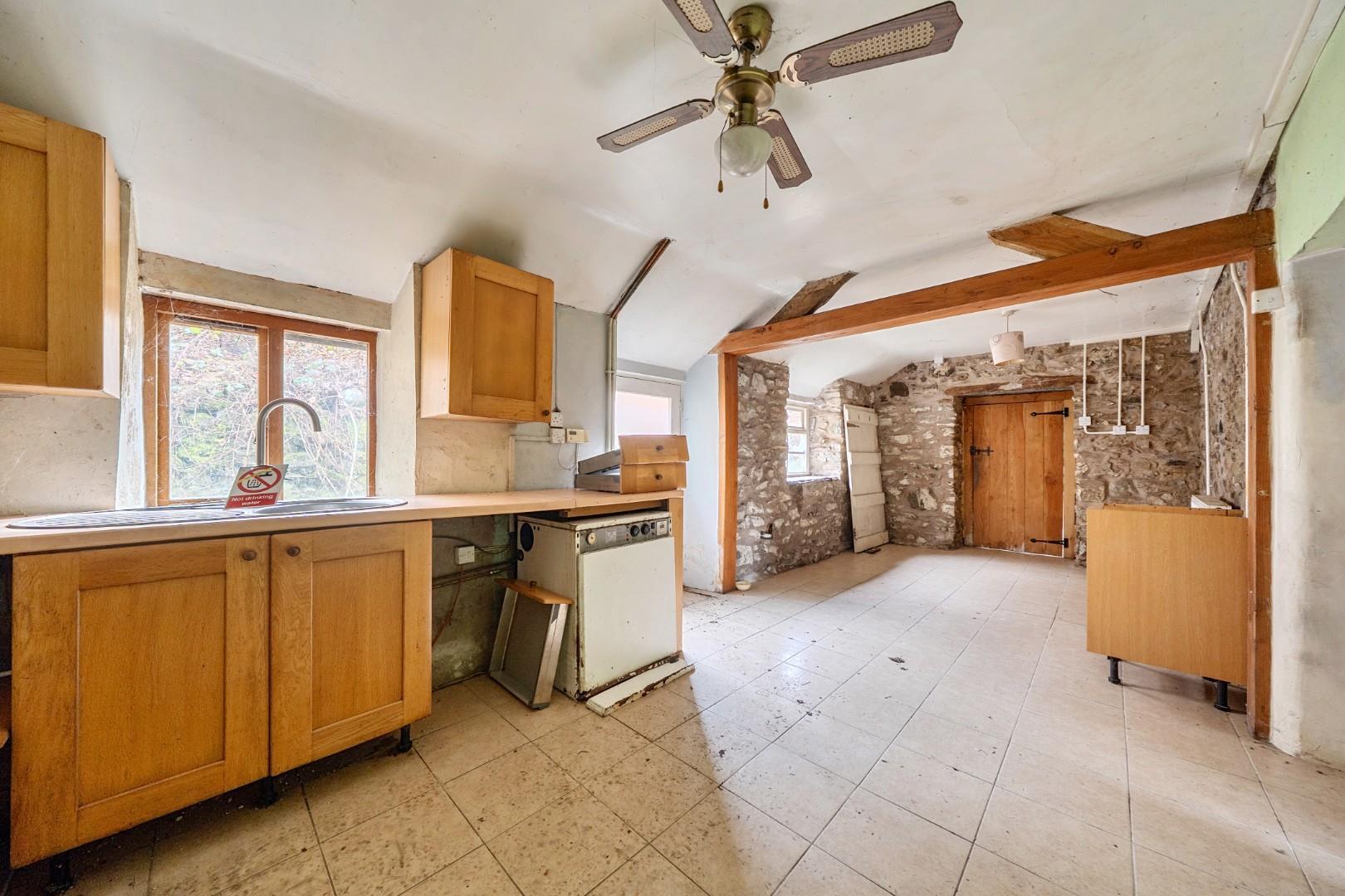 Property Image 0ce80a1b-9875-496e-8f3e-e39e6c409ce3