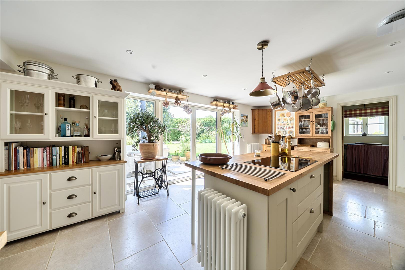 Property Image 0cf504a9-5216-46ae-8277-e349b3fe7a67