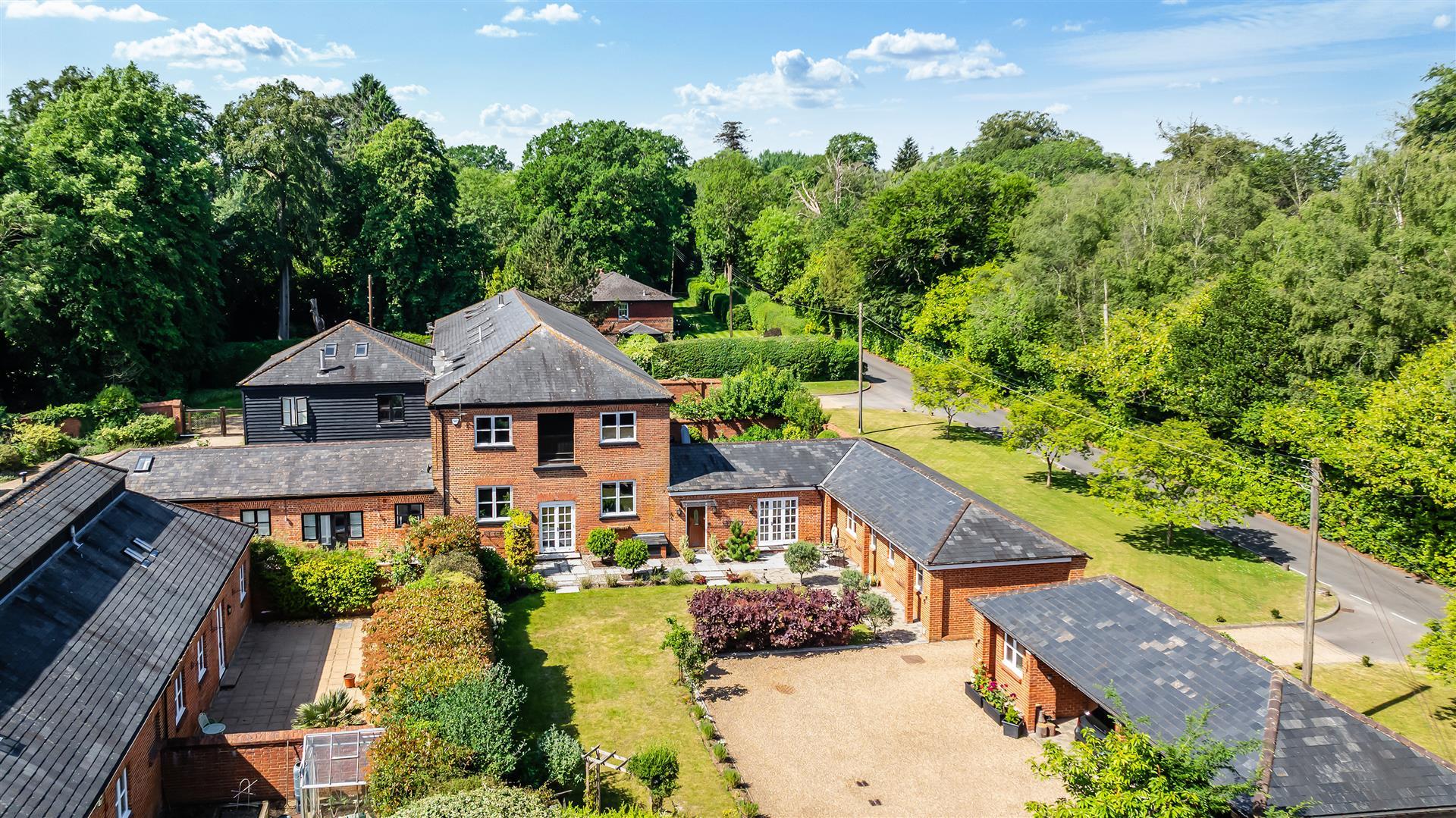 Property Image 0d08215c-e830-46ca-bf1c-848a9a5453ad