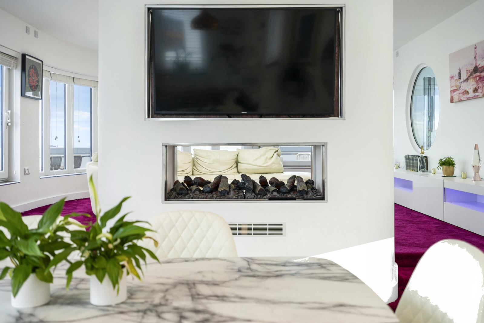 Property Image 0d082d3c-26e4-45f3-9bab-7664023af4d7