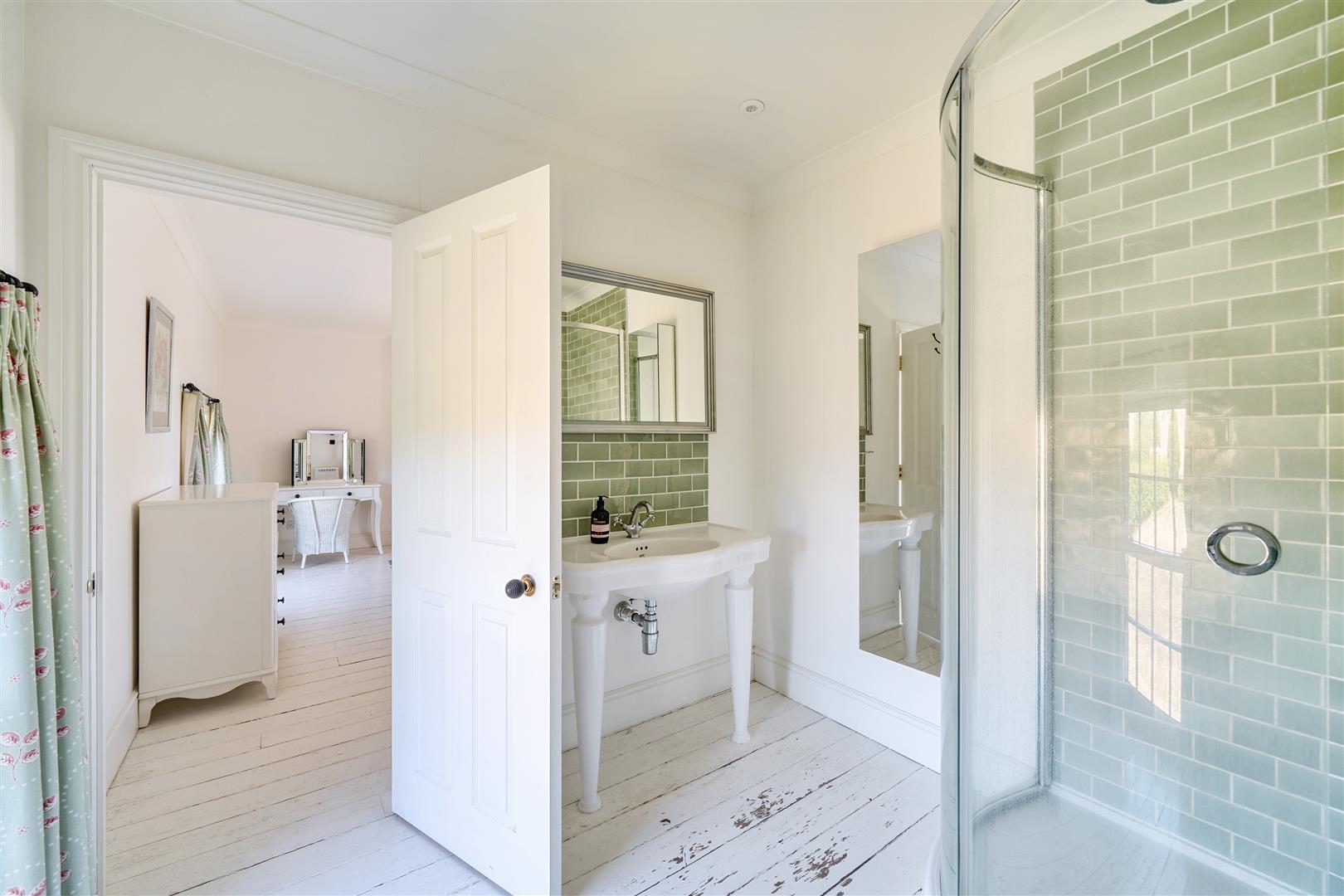 Property Image 0d0a6507-1726-43f9-b7e2-76c9a5c4693a