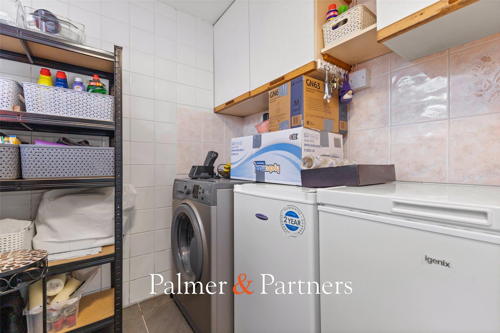 Property Image 0d0b2940-ca0a-4624-8f7b-1a956e51fde5