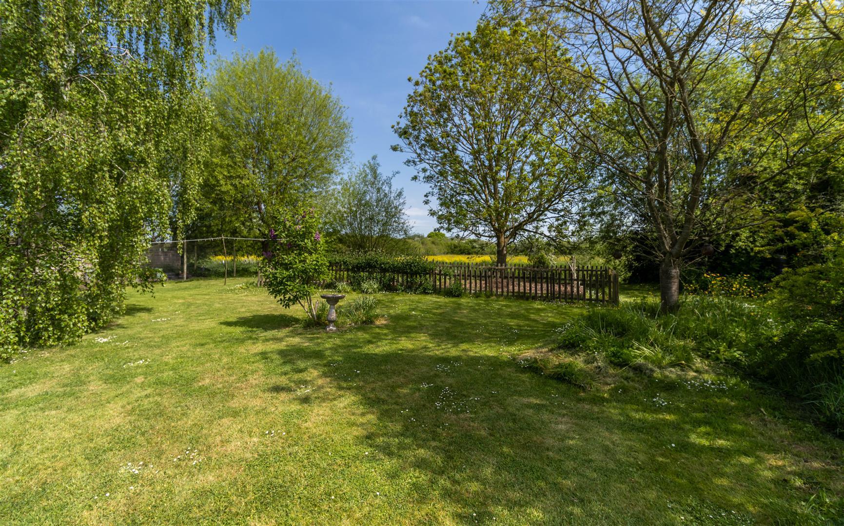 Property Image 0d0bbb07-bae1-4916-9589-87a8d0c93027