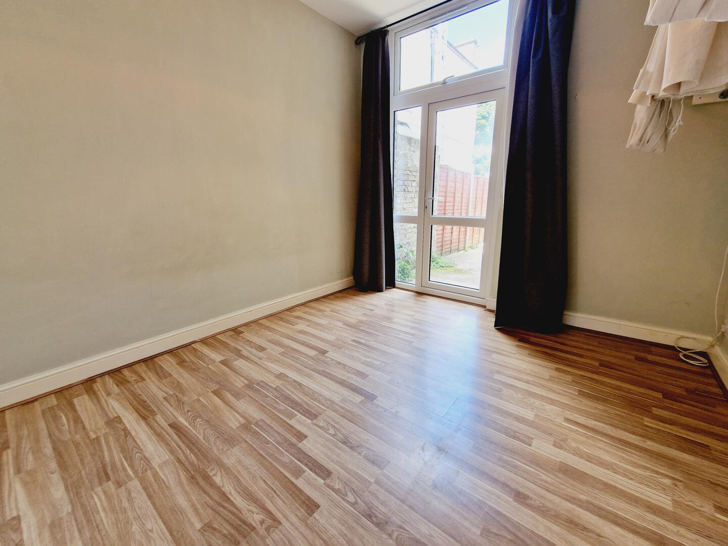 Property Image 0d1608eb-5b6c-4802-b3b4-4d6f0e9532f3