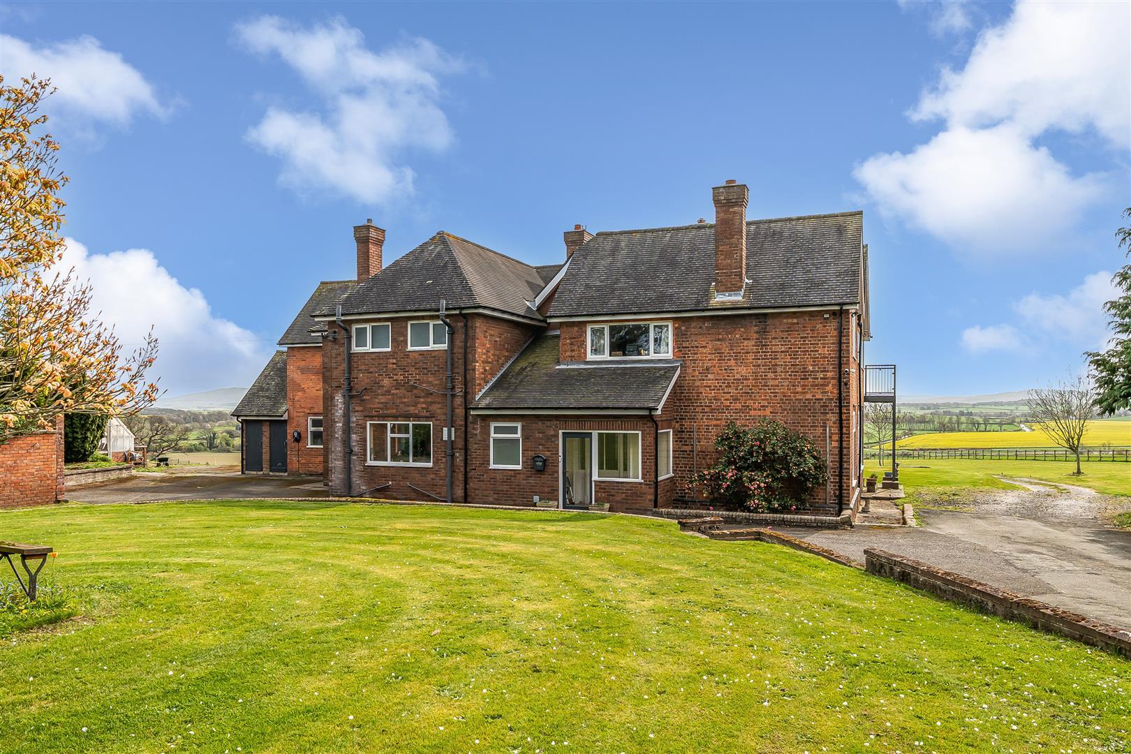 Property Image 0d18045f-d61d-4a13-816c-31a28aa15714