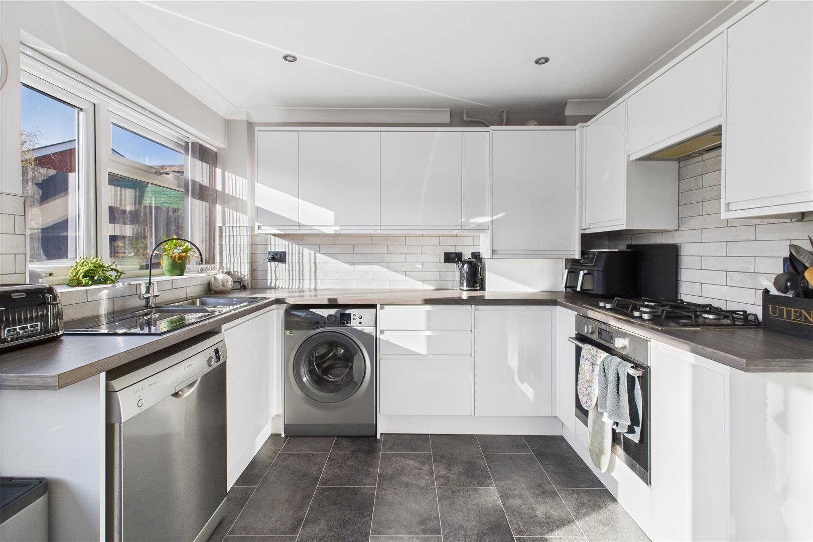 Property Image 0d19f59f-530c-4a20-93f4-7b26587d0d6a