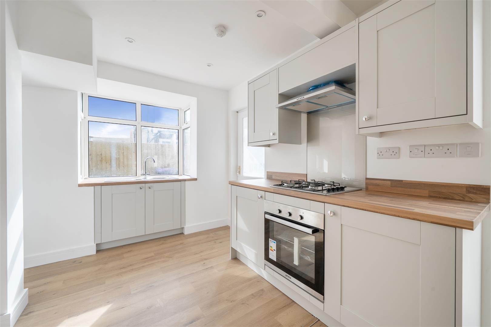 Property Image 0d255bfe-d302-40fd-aaef-219ae9c9d3ce